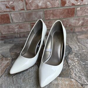 JCPenney Classic White Women's Heels